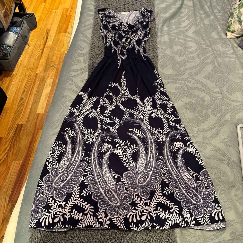Source Unknown Navy And White Patterned Maxi Dress - image 8